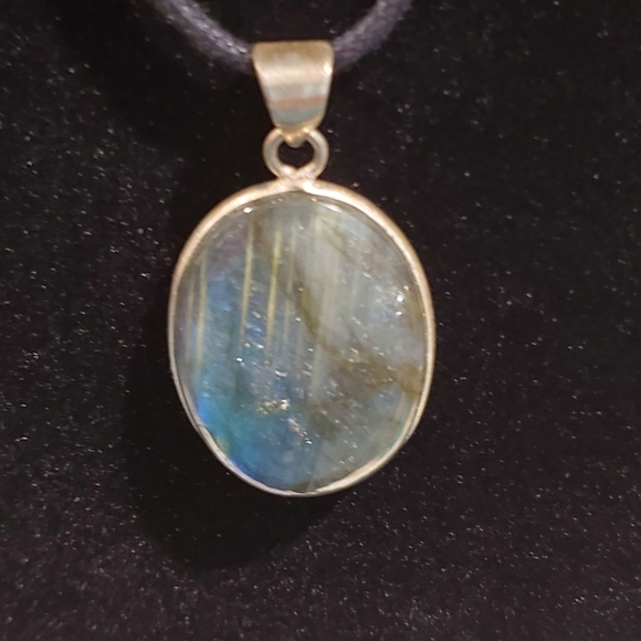 Silver Wrapped Labradorite Pendant Necklace - Picture 3 of 4